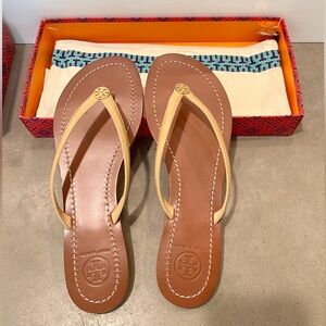 Tory Burch - Terra Thong Sandal in Patent Calf
